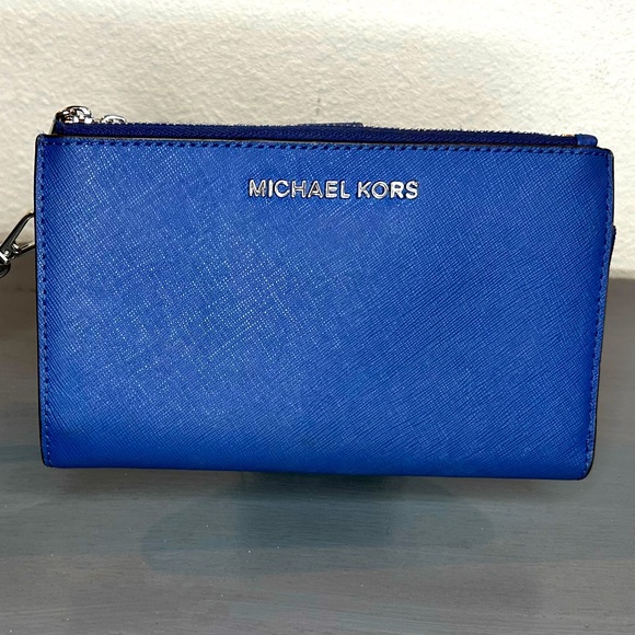 Michael Kors Double Zipper Wallet - Picture 1 of 6